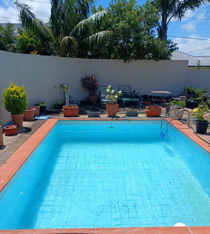 5 Bedroom Property for Sale in Stilbaai Wes Western Cape